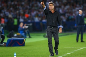 Presidente do Grêmio vê renovação de Renato encaminhada e prevê avanços