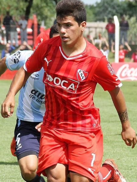 Alexander Gastón del Castillo, atacante, irmão de Aguero, estreou em 2016, pelo Independiente - Divulgação