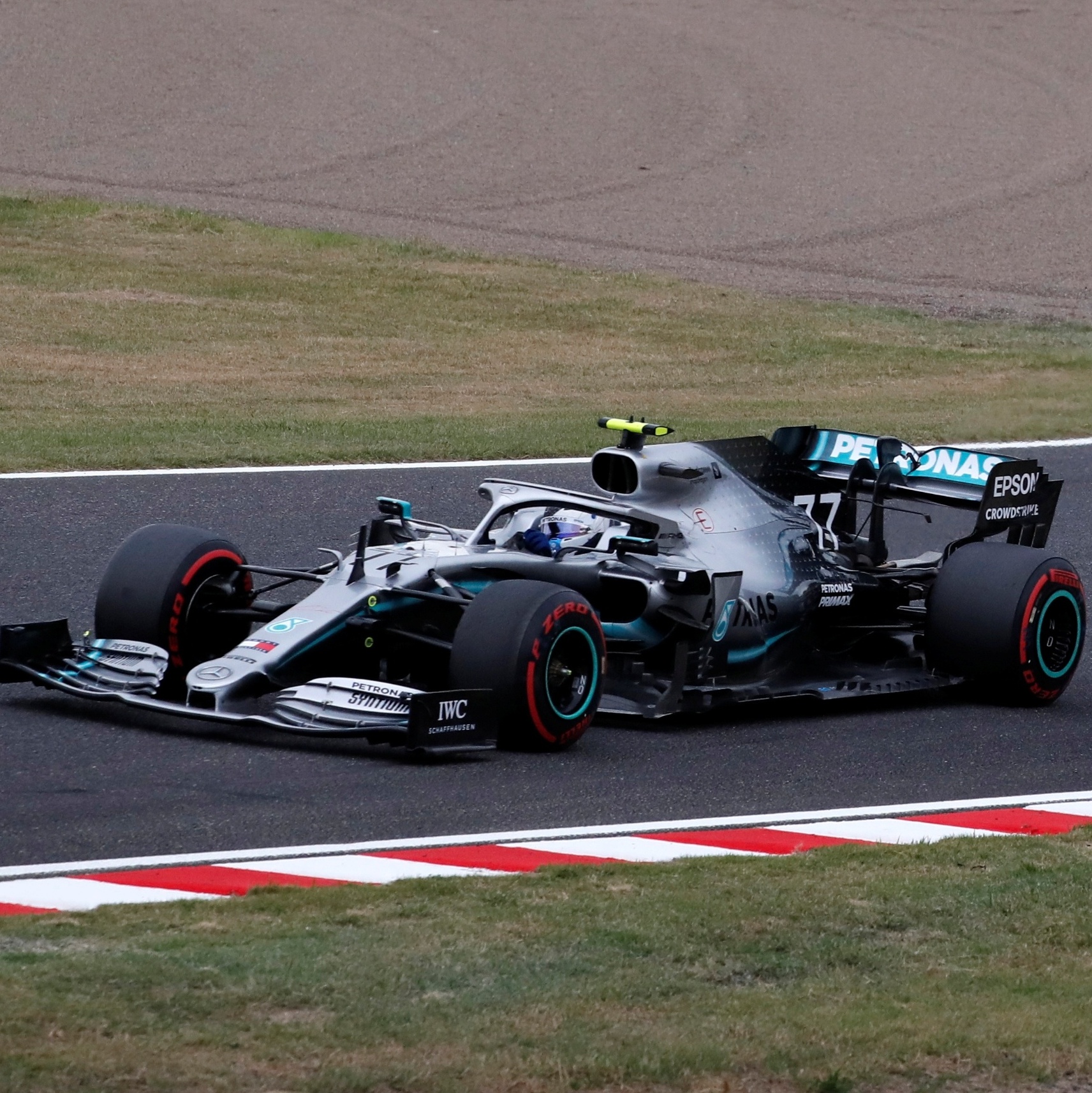 Tufão faz F1 adiar treino do GP do Japão para domingo