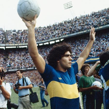 Diego Maradona com a camisa do Boca Juniors - Horacio Villalobos/Corbis via Getty Images