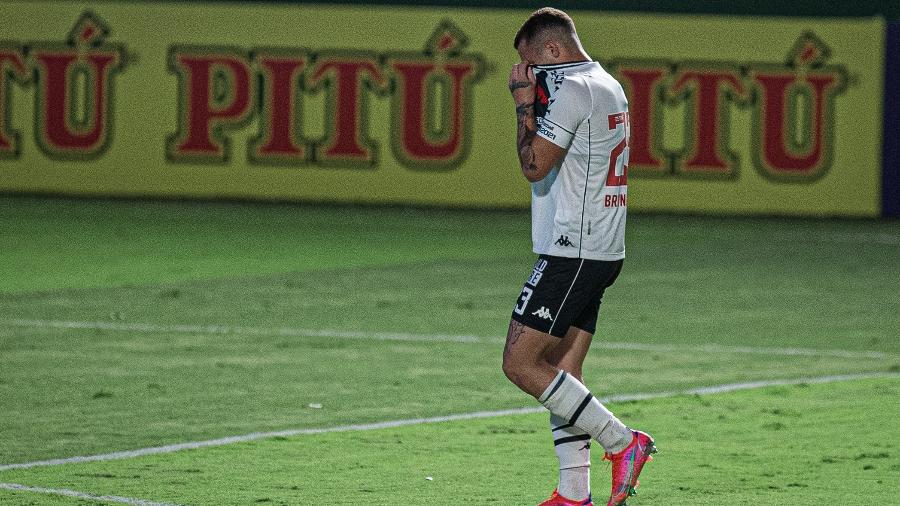 Bruno Gomes lamenta nova expulsão pelo Vasco em partida contra o Goiás - Heber Gomes/AGIF