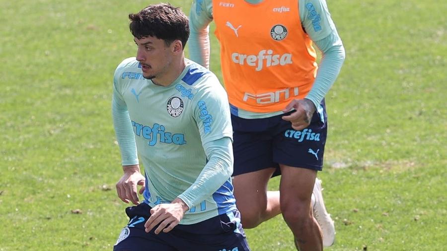 Piquerez volta a treinar com o elenco do Palmeiras - Cesar Greco/Palmeiras