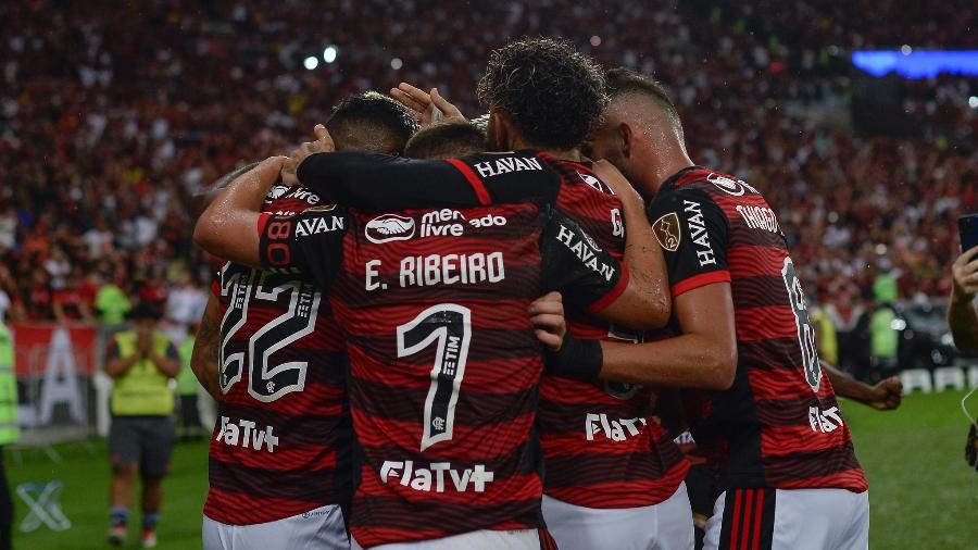 Jogadores do Flamengo celebram gol contra o Corinthians, no Maracanã, pelas quartas de final da Libertadores - Marcelo Cortes / Flamengo