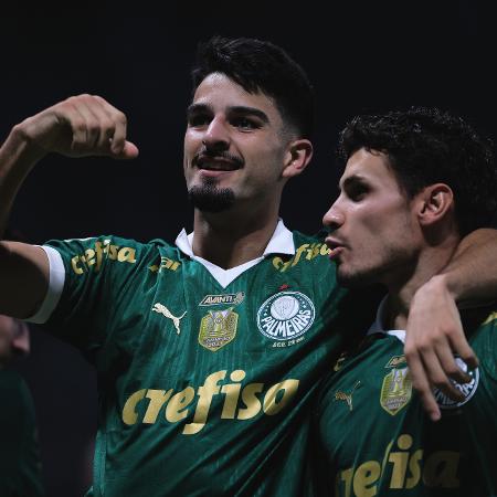 López, do Palmeiras, comemora após marcar contra o Juventude, pelo Brasileirão