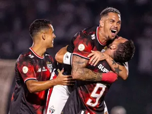 São Paulo passa com autoridade pelo Vasco 