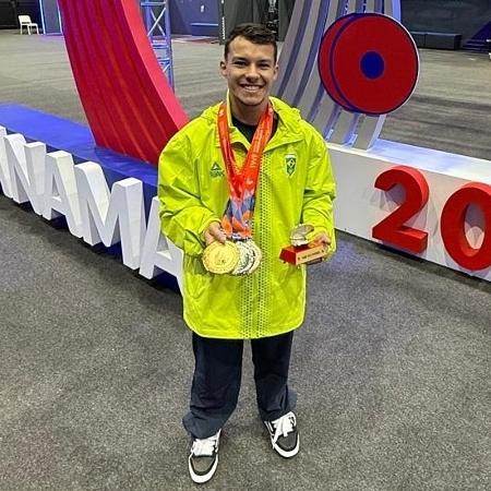 Brasileiro ganhou três medalhas em etapa disputada em Manama, no Bahrein - Acervo pessoal