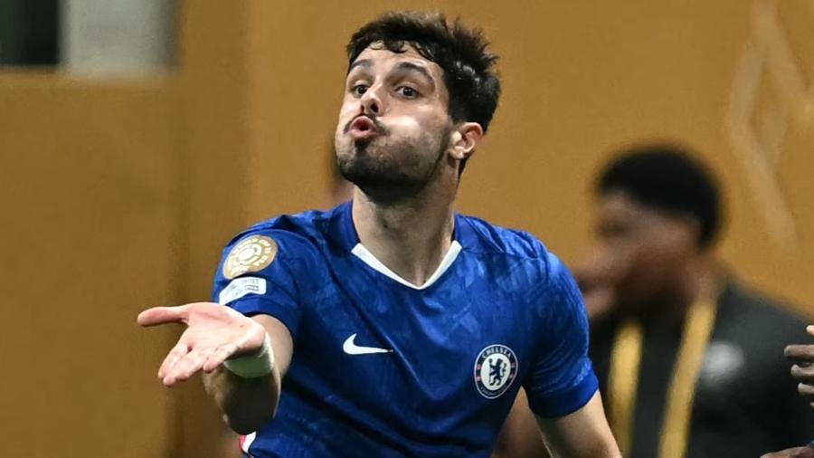 Pedro Neto comemora gol marcado pelo Chelsea contra o Los Angeles FC no Mundial - PAUL ELLIS/AFP