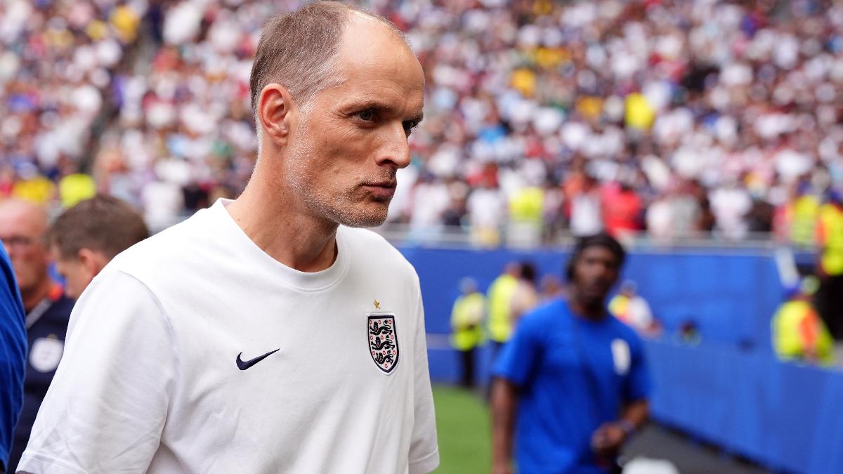 Técnico da Inglaterra cita um dia a menos de preparação: 'Estamos exaustos'