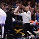 Imagem forte: Ala do Thunder sofre les&atilde;o assustadora em jogo da NBA