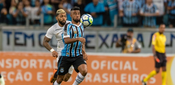 Léo Moura é o jogador mais experiente do elenco do Grêmio atualmente - Jeferson Guareze/AGIF