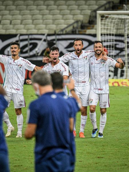 Jogadores do Fluminense comemoram gol contra o Ceará - Kely Pereira/AGIF