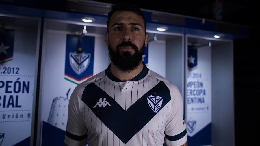 Lucas Pratto foi anunciado como novo reforço do Vélez Sarsfield - Divulgação