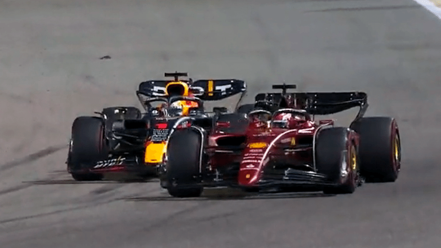 Leclerc e Verstappen protagonizaram uma série de ultrapassagens no GP do Bahrein, na abertura da temporada de 2022 da F1 - Reprodução/F1