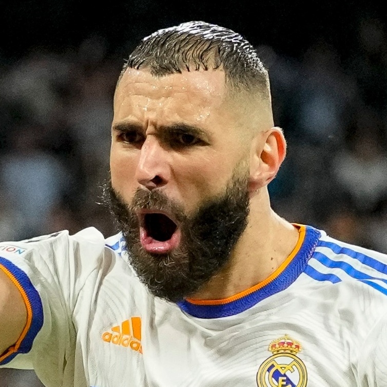 Estátua faz time de Benzema se recusar a jogar pela Champions da