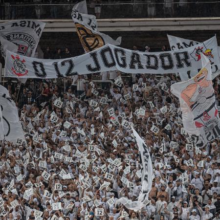 Torcida do Corinthians durante dérbi contra o Palmeiras, válido pelo Campeonato Paulista - PEDRO TEIXEIRA/FOTOARENA/FOTOARENA/ESTADÃO CONTEÚDO