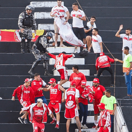 Policiais intervieram em uma briga entre torcedores do CRB no jogo contra o ABC, pela Série B