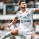 Santos vai provando que time grande não sofre na Série B