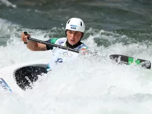 Ana Sátila vai bem, confirma vaga na final e vai disputar medalha na canoa