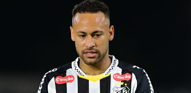 Neymar parece acreditar que a paciência da torcida do Santos é infinita