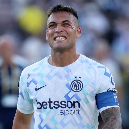 Lautaro Martínez se lamenta durante Monterrey x Inter de Milão, duelo do Mundial - REUTERS/Kiyoshi Mio