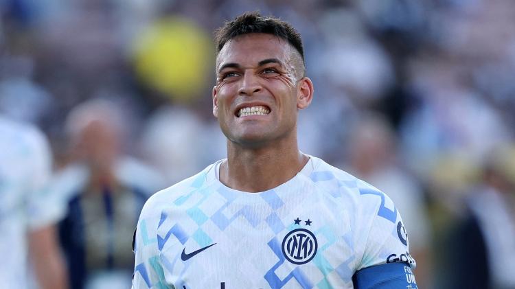 Lautaro Martínez se lamenta durante Monterrey x Inter de Milão, duelo do Mundial Lautaro Martínez se lamenta durante Monterrey x Inter de Milão, duelo do Mundial