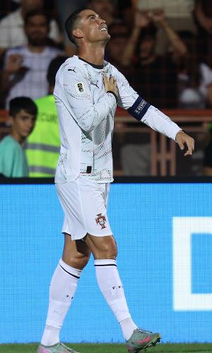 Cristiano Ronaldo marcou dois gols na vitória de Portugal sobre a Armênia
