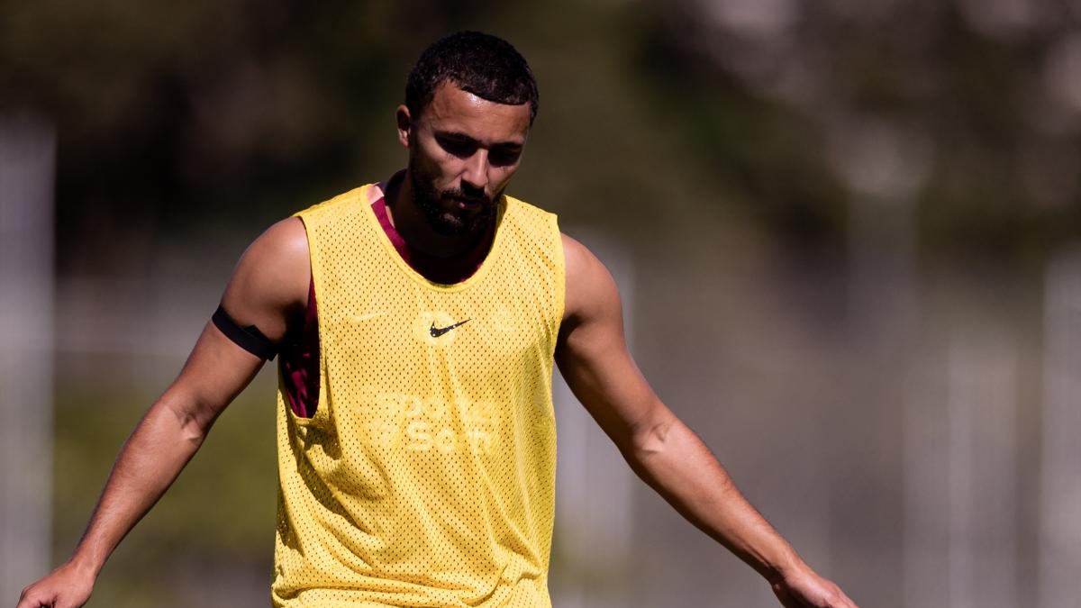 Zakaria agrada Diniz e é favorito para substituir Garro no Corinthians