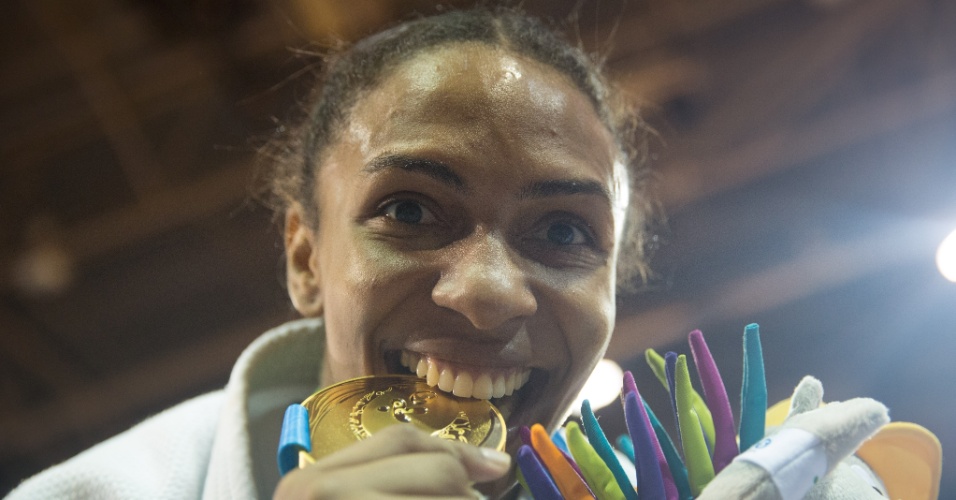 Érika Miranda comemora ouro no judô nos Jogos Pan-Americanos de Toronto