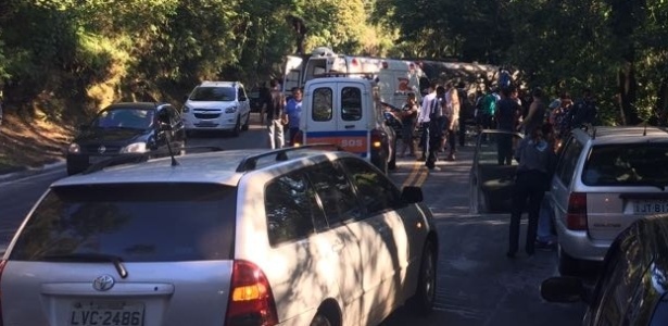 Acidente com ônibus do Vasco - UOL Esporte - UOL Esporte