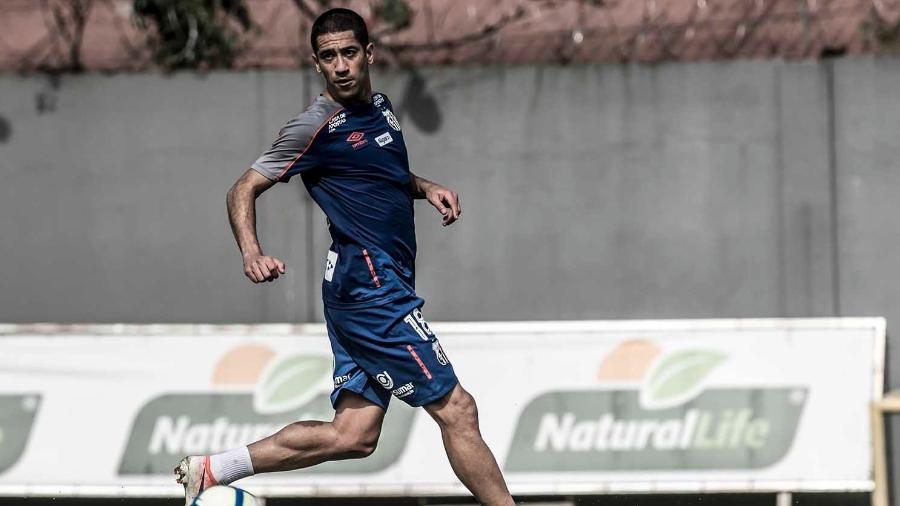 Evandro em seu primeiro treino pelo Santos - Ivan Storti/Santos FC
