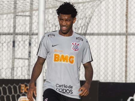 Corinthians conta com volta de Gil para tentar reação no Campeonato Brasileiro