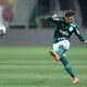 Raphael Veiga, do Palmeiras, em ação contra o São Paulo - Staff Images / CONMEBOL