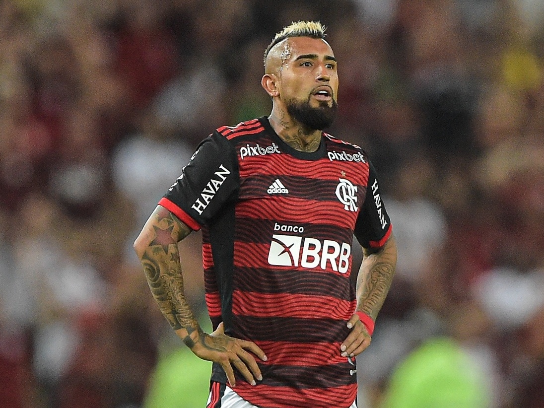 Isla não é mais jogador do Flamengo, Coluna do Venê