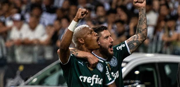 Danilo comemora segundo gol do Palmeiras contra o Atlético-MG, pela Libertadores