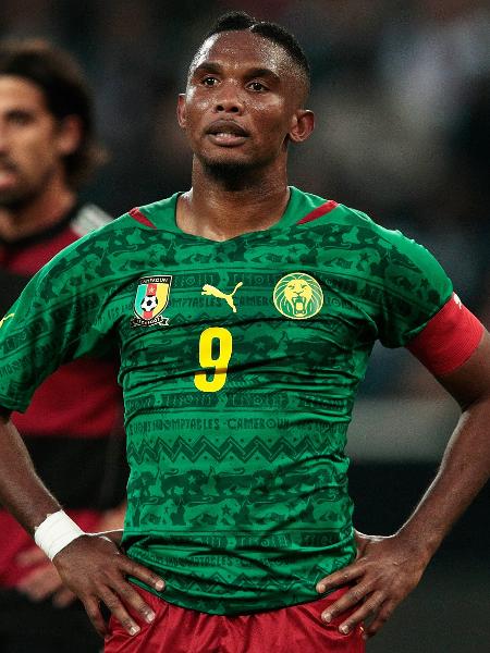 Samuel Eto´o em ação por Camarões contra a Alemanha em amistoso realizado em 2014; ex-jogador é atualmente o presidente da Federação Camaronesa de Futebol - Adam Pretty/Bongarts/Getty Images