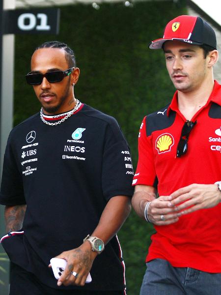 Lewis Hamilton, piloto da Mercedes, e Charles Leclerc, piloto da Ferrari. - RULA ROUHANA/REUTERS