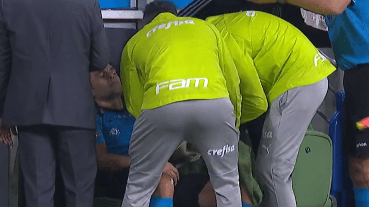 Juan Belatti passou mal e foi atendido por médicos antes de jogo da Libertadores
