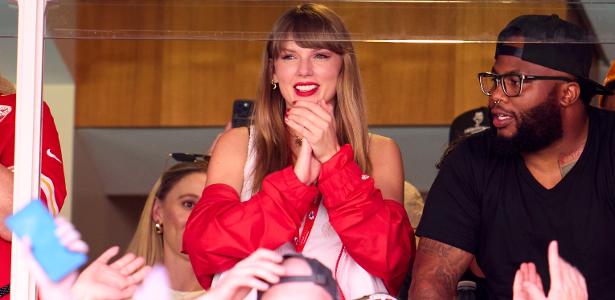 Taylor Swift faz camisa de suposto affair da NFL aumentar 400% em vendas