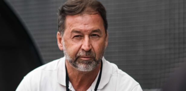 Oferta de Gabigol e dívida do Corinthians revelada por Augusto Melo.