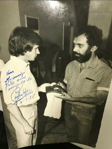 Carlos Lopes, vencedor da São Silvestre 1984, com Júlio Deodoro