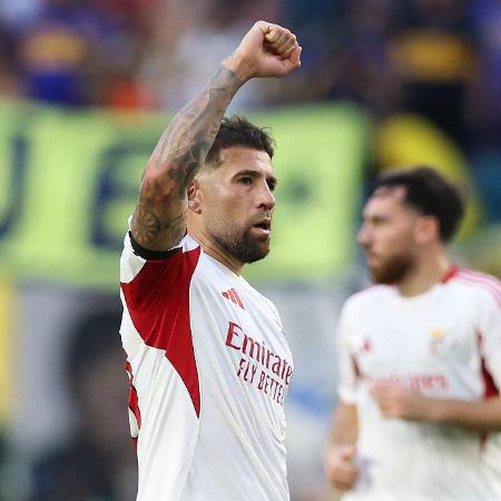 Otamendi comemora gol do Benfica sobre o Boca Juniors em duelo do Mundial - Megan Briggs / GETTY IMAGES NORTH AMERICA / Getty Images via AFP