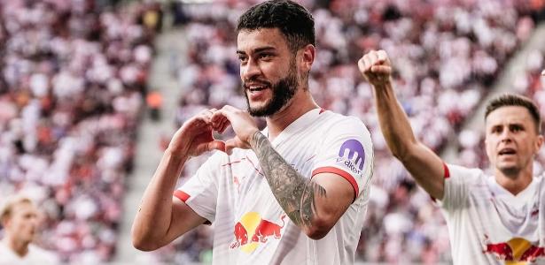Atacante do Leipzig mira seleção e revela 'resenha' com carrasco norueguês