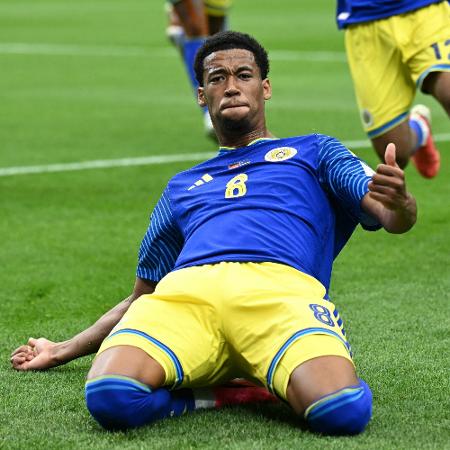 Livano Comenencia comemora primeiro gol da história de Curaçao na Copa do Mundo Livano Comenencia comemora primeiro gol da história de Curaçao na Copa do Mundo