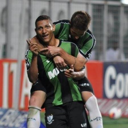 Atleta se profissionalizou no América antes de ir ao Fluminense e partir para a Europa - Facebook do América-MG