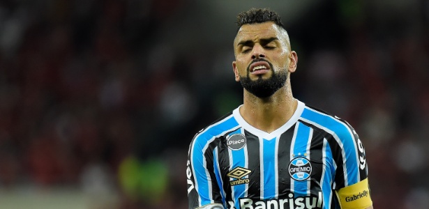 Capitão do Grêmio, Maicon lamenta queda da Copa do Brasil contra o Flamengo - Thiago Ribeiro/AGIF
