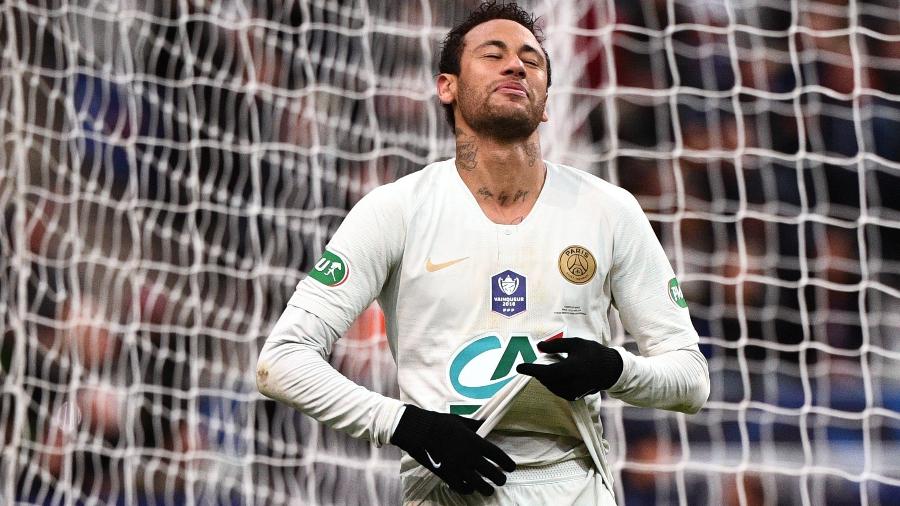Neymar lamenta gol perdido contra o Rennes na final da Copa da França - Martin Bureau/AFP