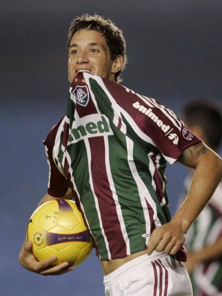 Thiago Neves comemora um dos gols marcados pelo Fluminense na final da Libertadores de 2008 contra a LDU