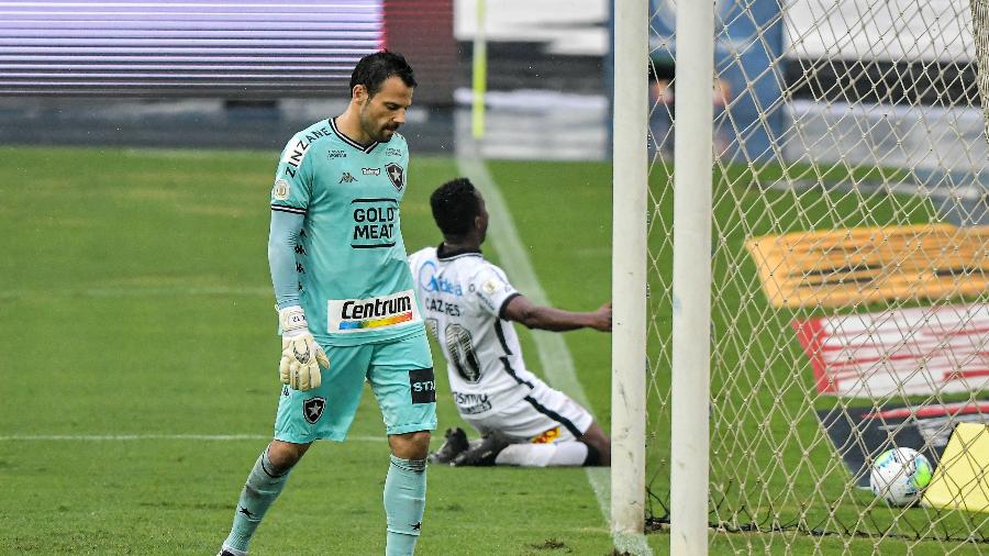 Cazares, do Corinthians, comemora gol marcado contra o Botafogo no Engenhão  - Thiago Ribeiro/AGIF