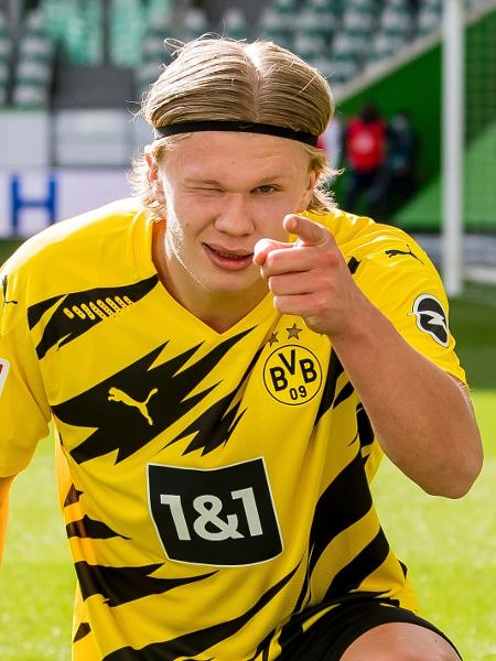 Haaland comemora gol do Borussia Dortmund na Bundesliga - Alexandre Simoes/Borussia Dortmund via Getty Images