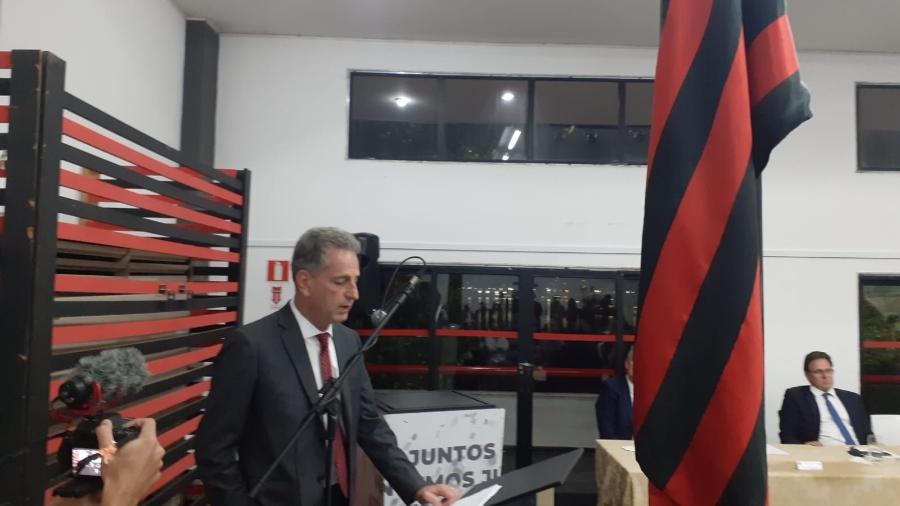 Rodolfo Landim discursa após tomar posse como presidente do Flamengo - Léo Burlá /UOL
